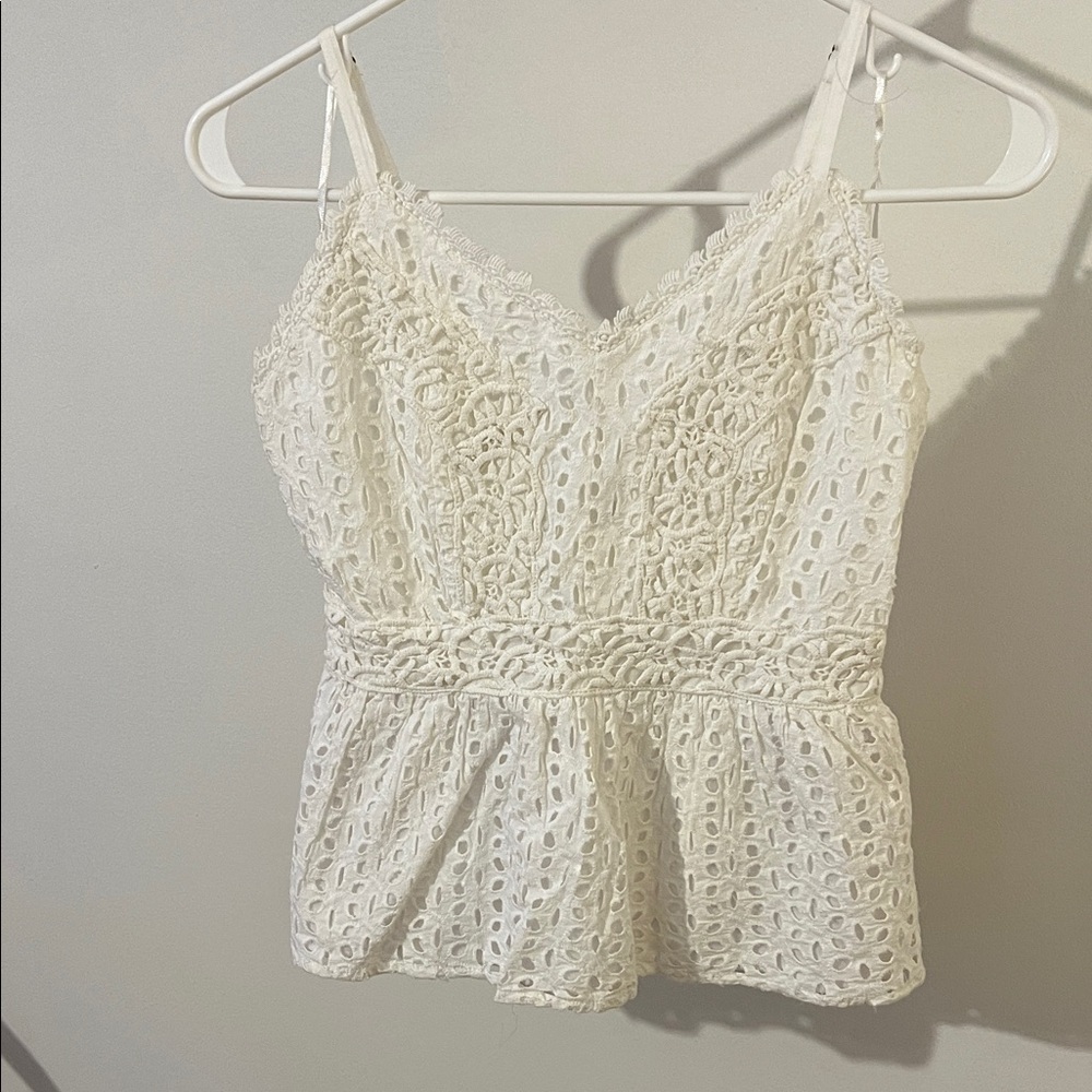 Elegant White Lace Women’s Top